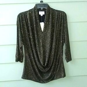 Beige by Eci Women's Black/Gold Metallic V Neck Pullover Top Blouse SZ M NWT